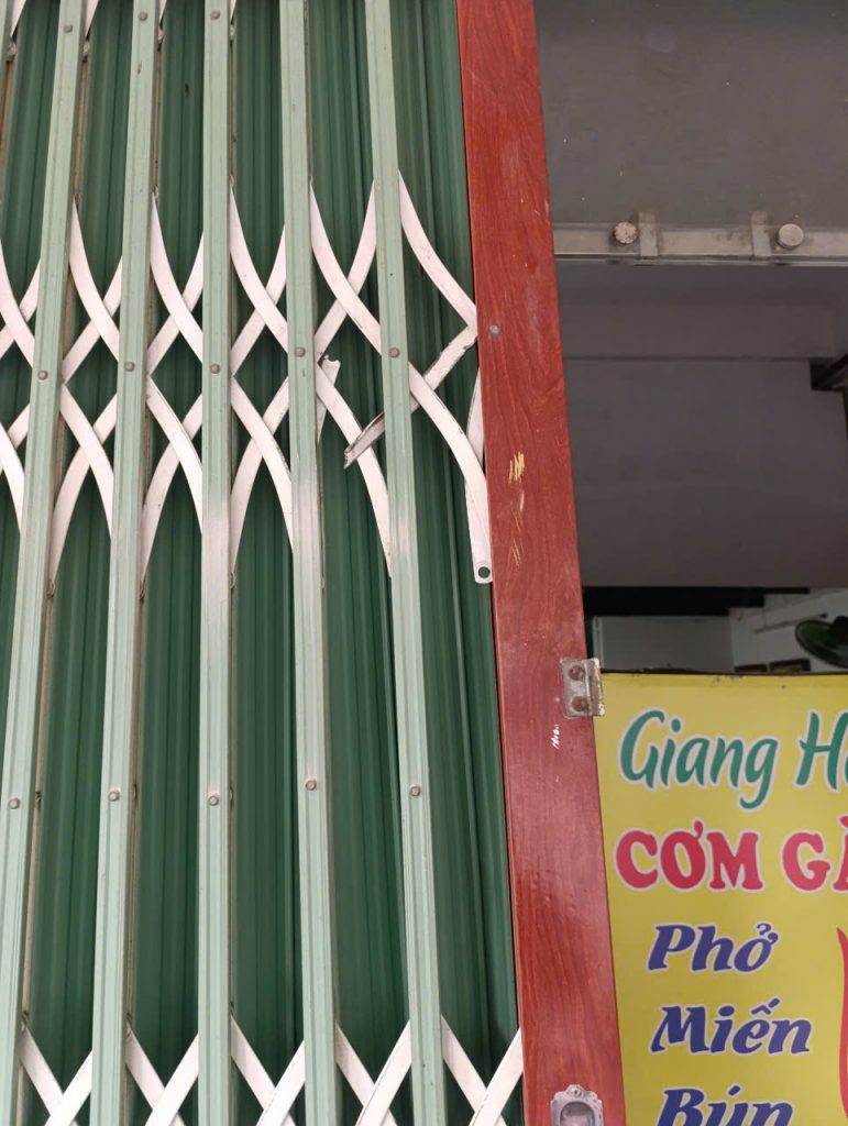 sửa cửa kéo tại nhà sửa cửa kéo bị kẹt sửa cửa kéo sắt sửa cửa kéo inox sửa cửa kéo giá rẻ sửa cửa kéo nhanh chóng thợ sửa cửa kéo dịch vụ sửa cửa kéo sửa cửa kéo TPHCM sửa cửa kéo Đài Loan sửa cửa kéo quận 1 sửa cửa kéo quận 5 sửa cửa kéo Gò Vấp sửa cửa kéo bị bung ray sửa cửa kéo không đóng được sửa cửa kéo hư nan sửa cửa kéo cũ sửa cửa kéo sắt bị xệ sửa cửa kéo sắt bị lệch ray thay bánh xe cửa kéo sửa ray cửa kéo sửa khóa cửa kéo tra dầu cửa kéo bảo dưỡng cửa kéo làm mới cửa kéo cửa kéo bị kẹt ray cửa kéo bị rỉ sét cửa kéo bị bung nan thợ sửa cửa kéo tận nhà sửa cửa kéo tại Sài Gòn