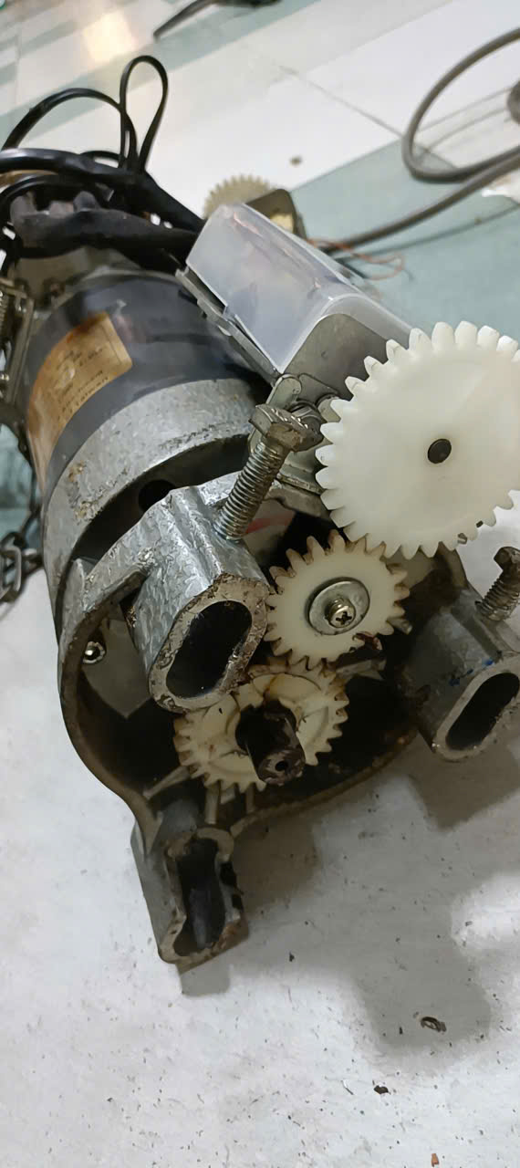 I. TỪ KHÓA PHỤ LIÊN QUAN SỬA MOTOR CỬA CUỐN 1. Nhóm lỗi motor motor cửa cuốn không chạy motor cửa cuốn chạy yếu motor cửa cuốn bị nóng motor cửa cuốn đảo chiều motor cửa cuốn kêu to motor cửa cuốn bị cháy motor cửa cuốn bị kẹt tại sao motor cửa cuốn không hoạt động motor cửa cuốn bị mất hành trình 2. Nhóm dịch vụ sửa chữa sửa mô tơ cửa cuốn tại nhà sửa motor cửa cuốn giá rẻ sửa mô tơ cửa cuốn đài loan sửa motor cửa cuốn úc sửa motor cửa cuốn tấm liền sửa motor cửa cuốn khe thoáng sửa motor cửa cuốn bằng tay sửa motor cửa cuốn 24/24 3. Nhóm linh kiện – thay thế thay motor cửa cuốn thay tụ motor cửa cuốn thay bạc đạn cửa cuốn thay hành trình cửa cuốn thay bo mạch motor cửa cuốn thay xích motor cửa cuốn 4. Nhóm địa phương TP.HCM sửa motor cửa cuốn quận 1 sửa motor cửa cuốn quận 2 sửa motor cửa cuốn quận 7 sửa motor cửa cuốn quận 12 sửa motor cửa cuốn bình thạnh sửa motor cửa cuốn tân bình sửa motor cửa cuốn gò vấp sửa motor cửa cuốn thủ đức II. TỪ KHÓA PHỤ LIÊN QUAN LÀM REMOTE CỬA CUỐN 1. Nhóm sửa – làm remote làm remote cửa cuốn giá rẻ làm chìa khóa cửa cuốn làm điều khiển cửa cuốn làm tay điều khiển cửa cuốn làm remote cửa cuốn tận nơi làm remote cửa cuốn chống copy làm remote cửa cuốn mã nhảy cài remote cửa cuốn tại nhà 2. Nhóm lỗi remote cửa cuốn remote cửa cuốn không nhận remote cửa cuốn bị mất sóng remote cửa cuốn không copy được remote cửa cuốn bấm không ăn remote cửa cuốn bị hư cửa cuốn không nhận điều khiển 3. Nhóm hộp điều khiển thay hộp điều khiển cửa cuốn sửa hộp điều khiển cửa cuốn reset hộp điều khiển cửa cuốn xóa mã remote cửa cuốn cài đặt hộp điều khiển cửa cuốn 4. Nhóm thương hiệu remote cửa cuốn austdoor remote cửa cuốn boss remote cửa cuốn đài loan remote cửa cuốn yhy remote cửa cuốn mitadoor remote cửa cuốn alpha III. TỪ KHÓA DÀI (LONG-TAIL) DỄ LÊN TOP NHẤT sửa motor cửa cuốn bị kêu và chạy yếu giá sửa motor cửa cuốn tại tp hcm thợ sửa motor cửa cuốn gần đây làm remote cửa cuốn tận nơi giá rẻ remote cửa cuốn bị mất mã phải làm sao motor cửa cuốn chạy không nổi cửa cửa cuốn không phản hồi remote làm điều khiển cửa cuốn trong ngày sửa motor cửa cuốn tấm liền tại nhà