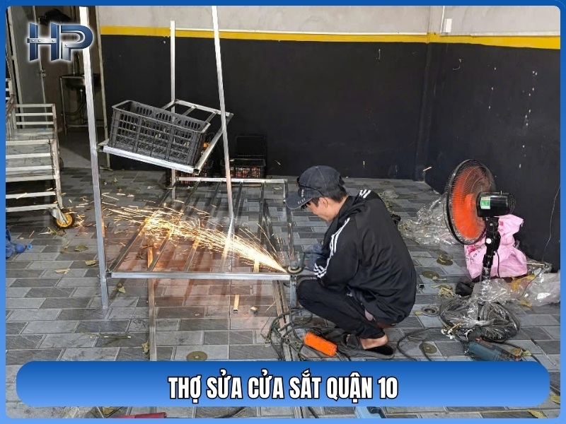 Thợ sửa cửa kính – thợ hàn Quận 10 của Hòa Phát luôn mang sẵn dụng cụ